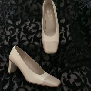 Pearl finish ivory/ beige spectator style ALL leather made in Italy size 8